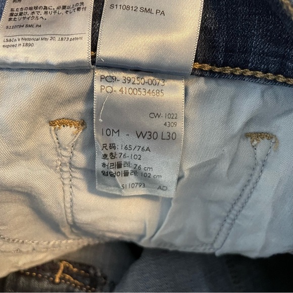 Levi's Classic Straight Jeans Women’s 10 Blue (W30 L30) Mid Rise Hypersoft Denim - Picture 13 of 14